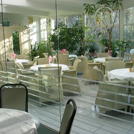 Hotel City-Hotel