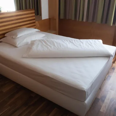 City-Hotel Hotel 4*