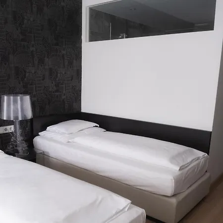 City-hotel 4*