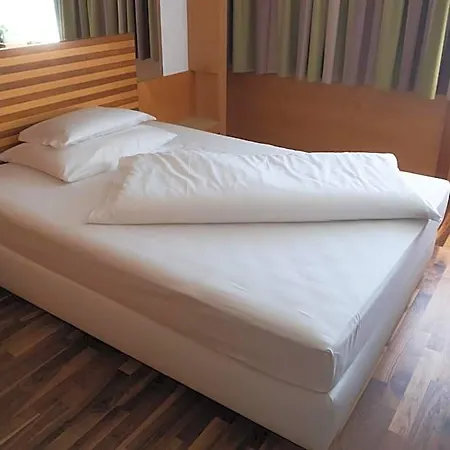 City-hotel Hotel Linec